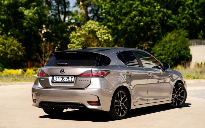 Lexus CT cena 64900 przebieg: 30500, rok produkcji 2016 z Białystok małe 596